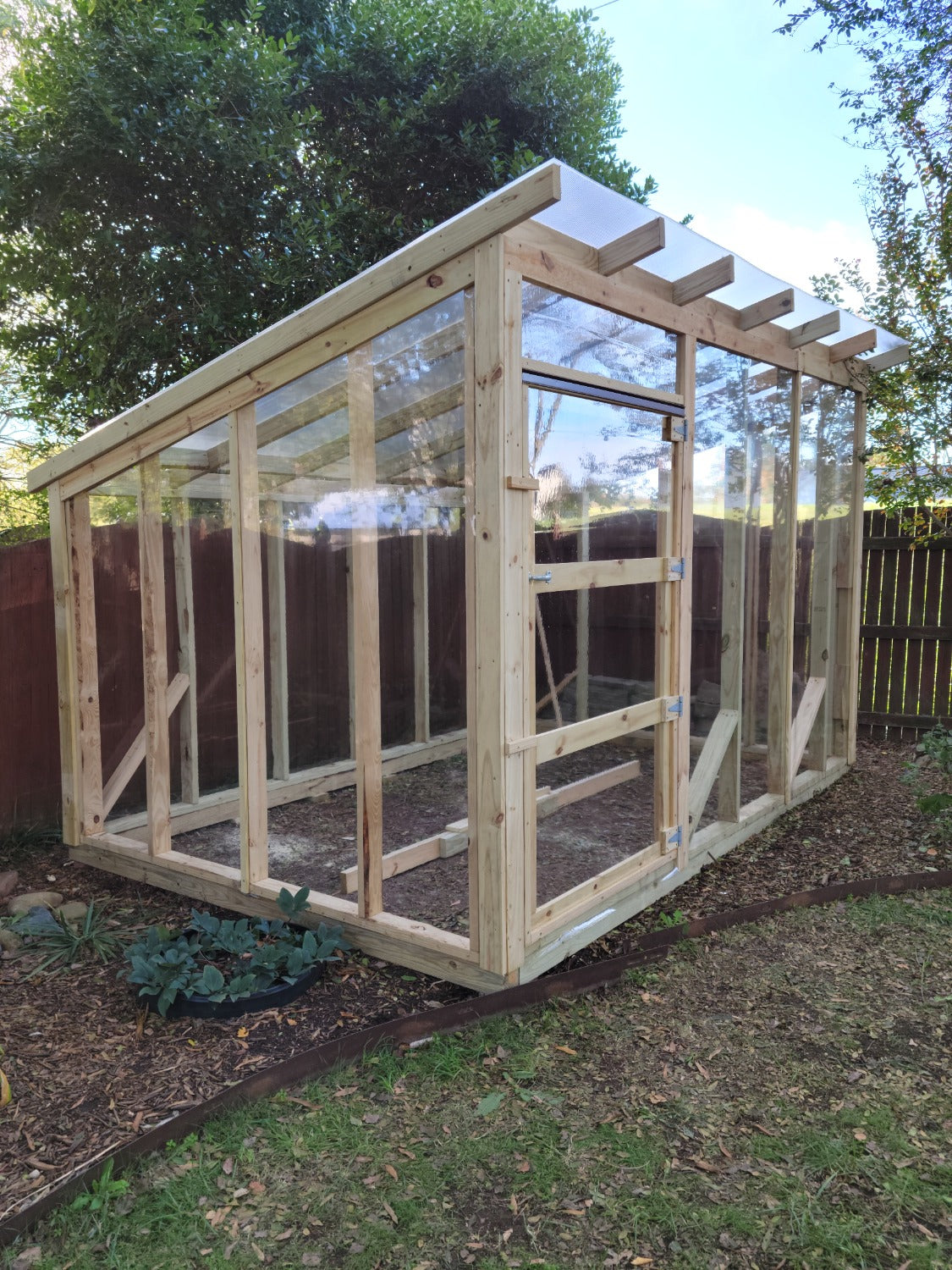 Greenhouse Vinyl vs Polycarbonate: Which Is Better for Your Plants?